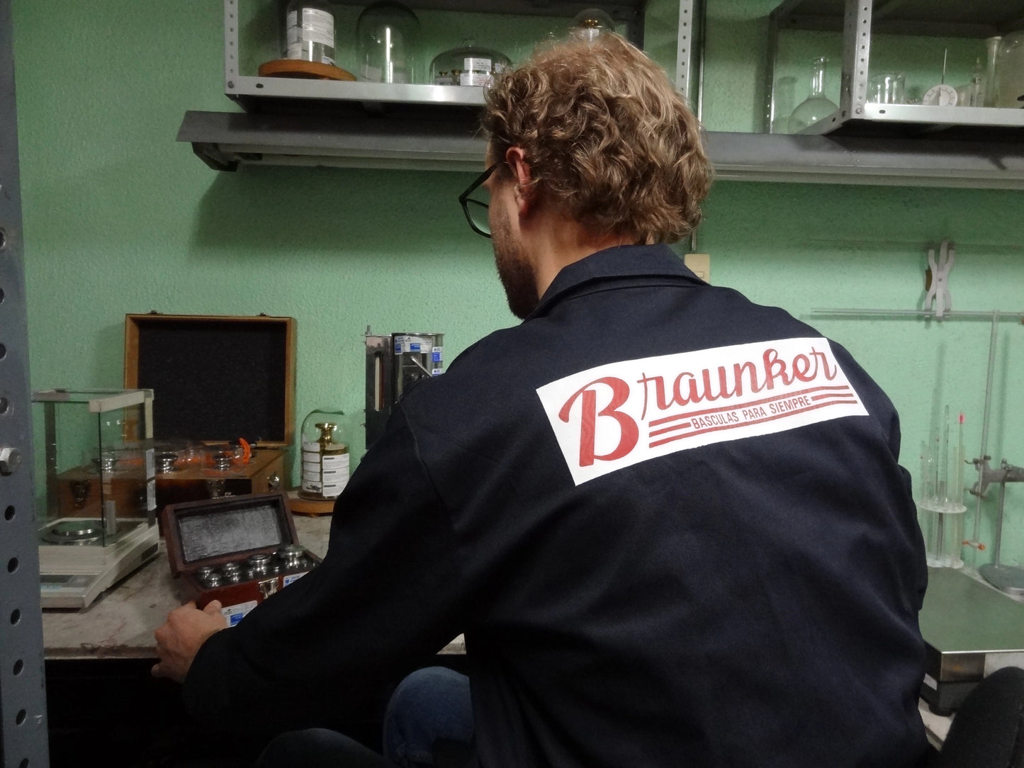 Calibración de básculas de bajo y mediano alcance